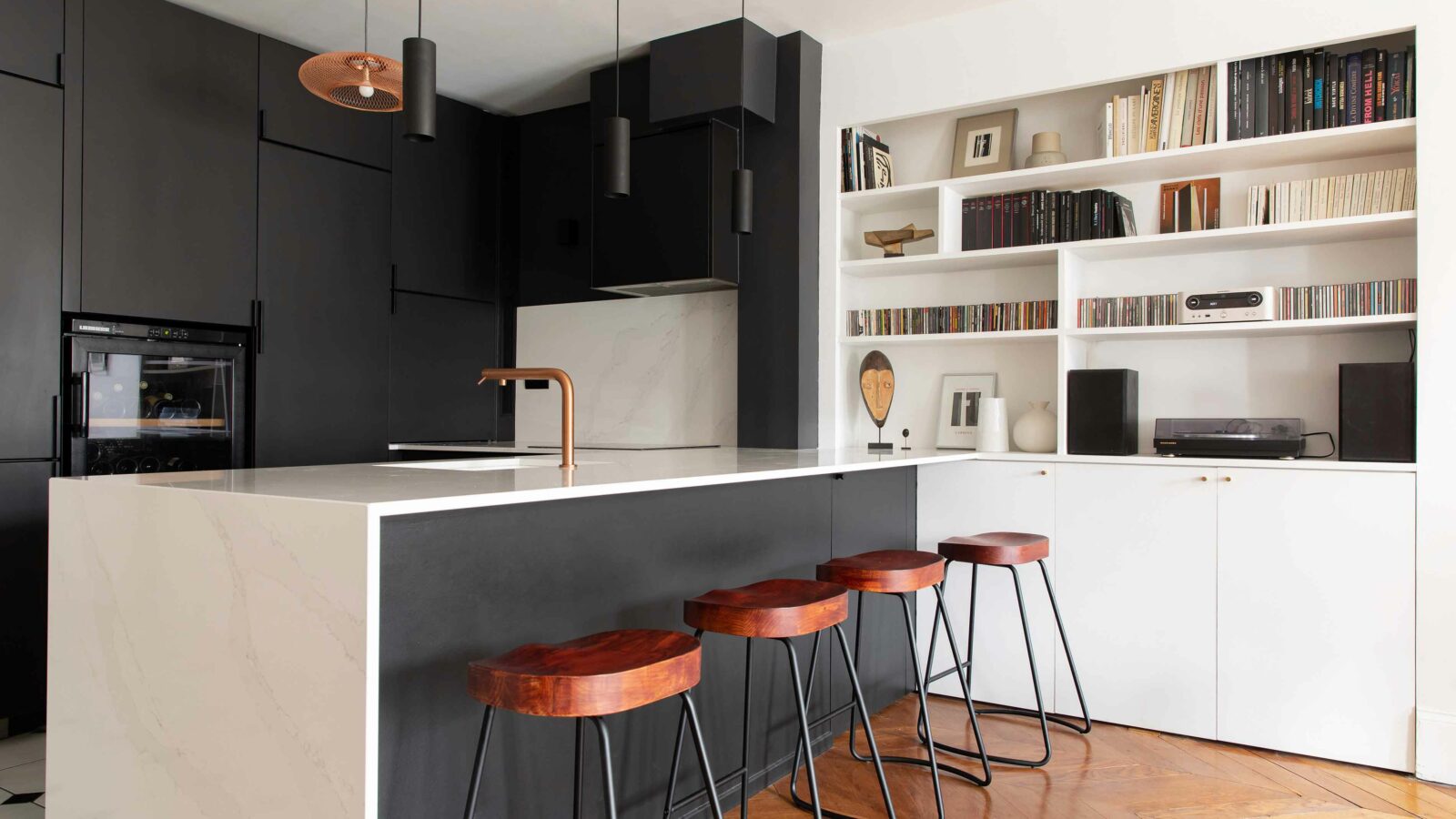 Appartement à Paris - 9ème — vue 02