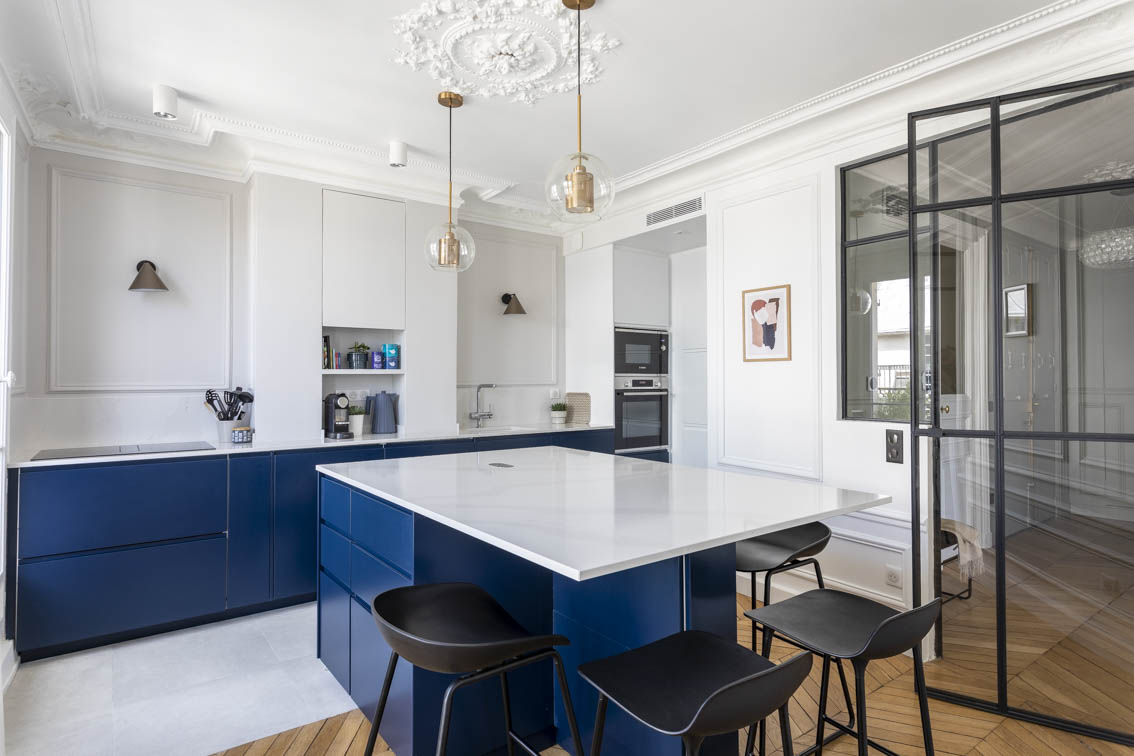 Duplex réunissant un grand appartement et 4 chambres de service à Paris - 9 ème — vue 02