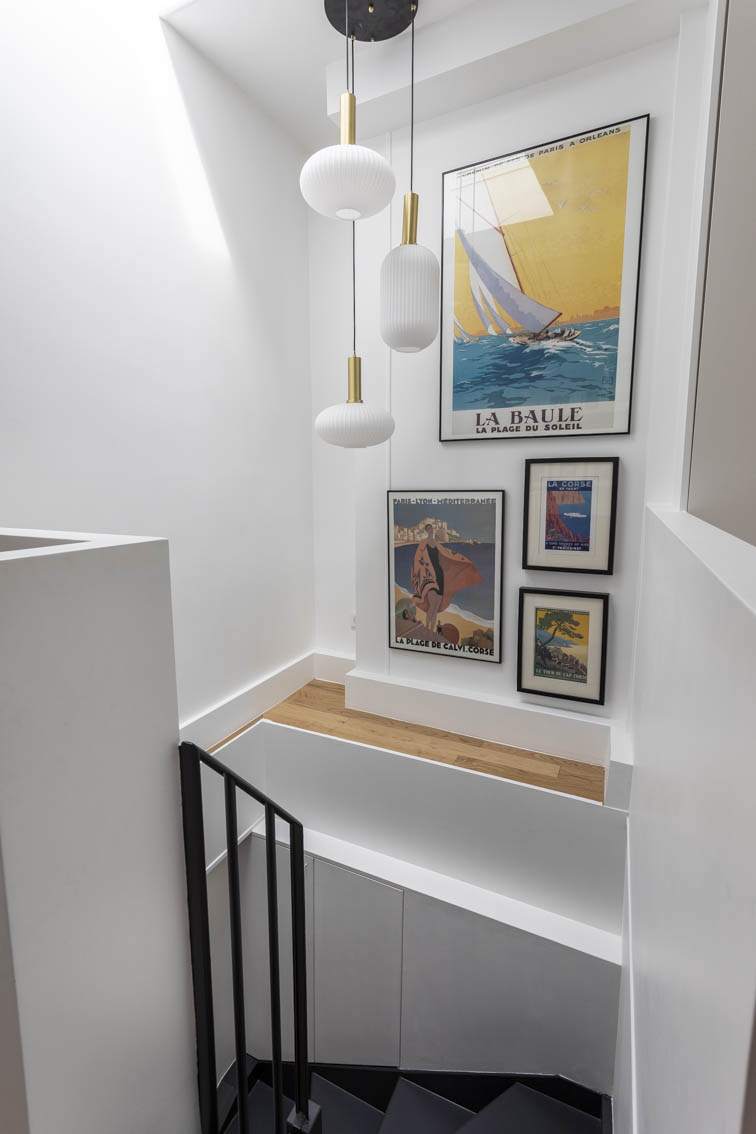 Duplex réunissant un grand appartement et 4 chambres de service à Paris - 9 ème — vue 05